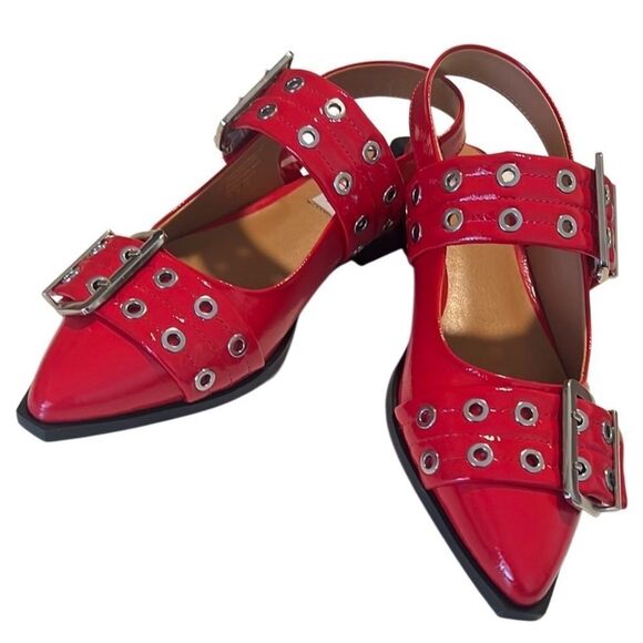 Steve Madden Graya Red Patent Grommets Buckle Blocked Heel Flats Size 8 NIB - Picture 1 of 12